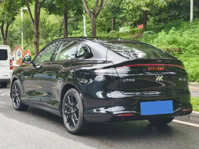 IM Motors LS6 — Фото автомобиля 3