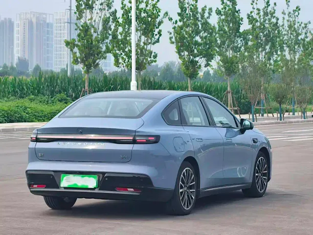 Leapmotor B01 — Фото автомобиля 6