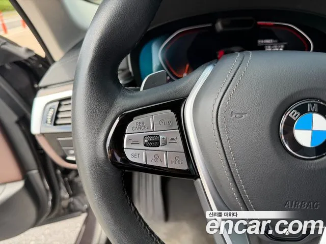 BMW 5-Series — Фото автомобиля 15