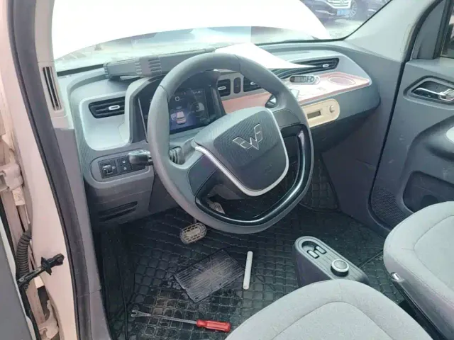 Wuling Hongguang Mini EV — Фото автомобиля 9