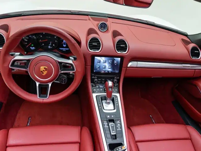 Porsche 718 — Фото автомобиля 12