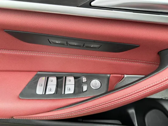 BMW 5 Series — Фото автомобиля 14