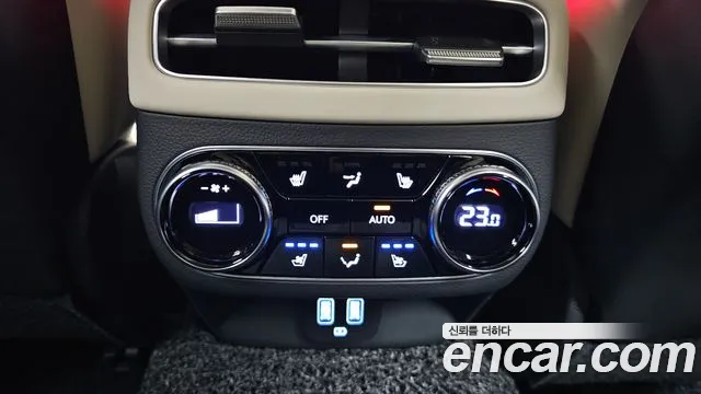 Genesis GV70 2.5T Бензин AWD — Фото автомобиля 18