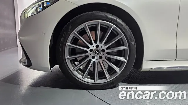 Mercedes-Benz S-Class — Фото автомобиля 5