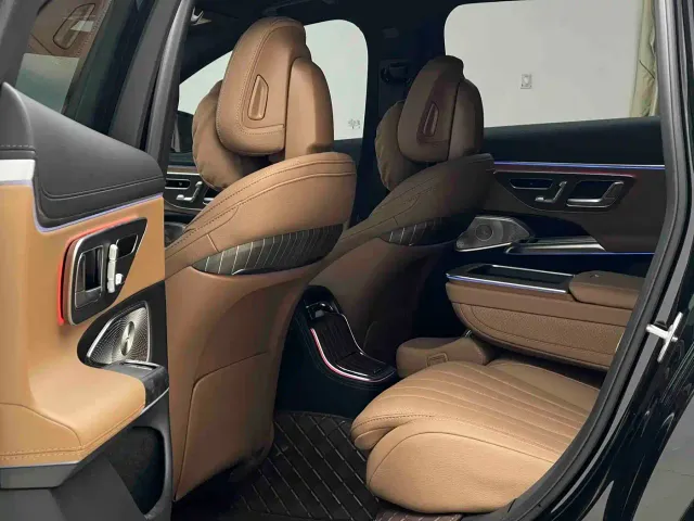 Mercedes-Benz E-Class — Фото автомобиля 13