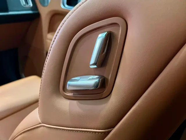 Li Auto L9 — Фото автомобиля 13