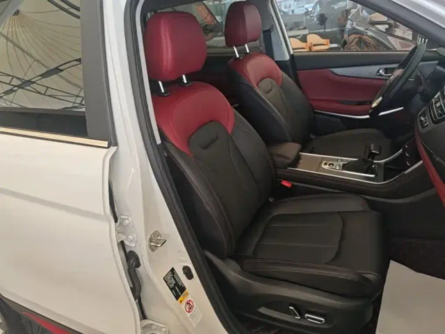 Changan CS75 — Фото автомобиля 24