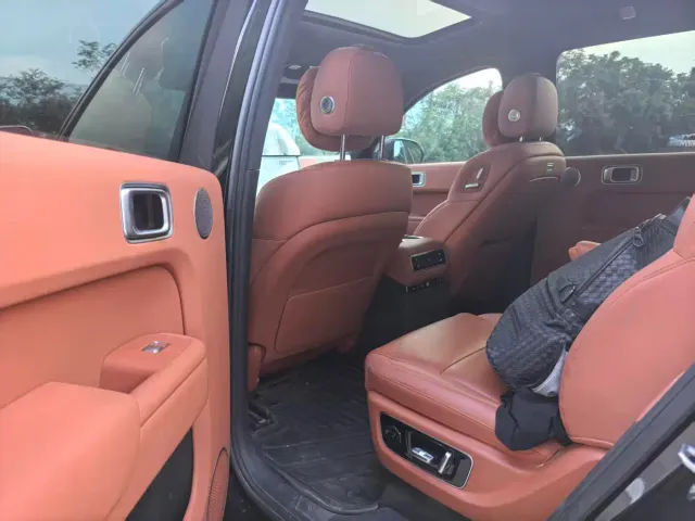 Li Auto L9 — Фото автомобиля 6