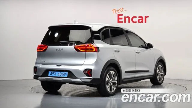 Kia Niro — Фото автомобиля 2