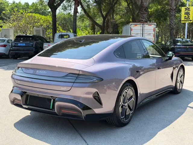 Xiaomi SU7 — Фото автомобиля 7