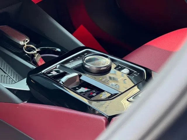 BMW 5 Series — Фото автомобиля 9