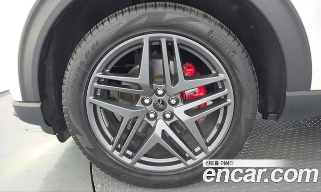 Ford Explorer — Фото автомобиля 5