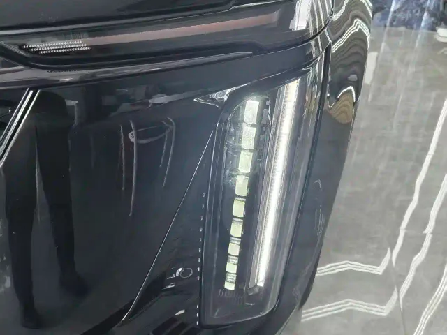 Cadillac XT5 — Фото автомобиля 4