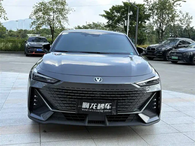 Changan UNI-V — Фото автомобиля 2