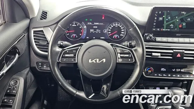Kia Seltos — Фото автомобиля 13