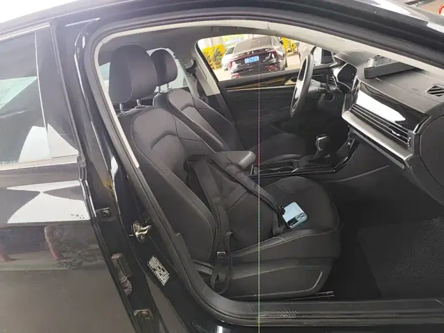 Volkswagen Passat — Фото автомобиля 24
