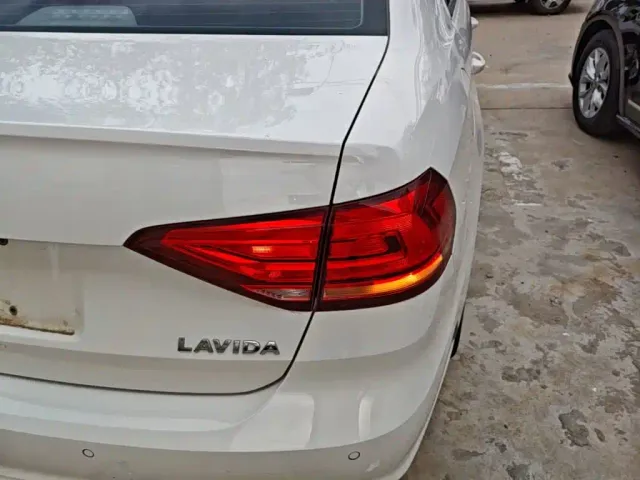 Volkswagen Lavida — Фото автомобиля 7
