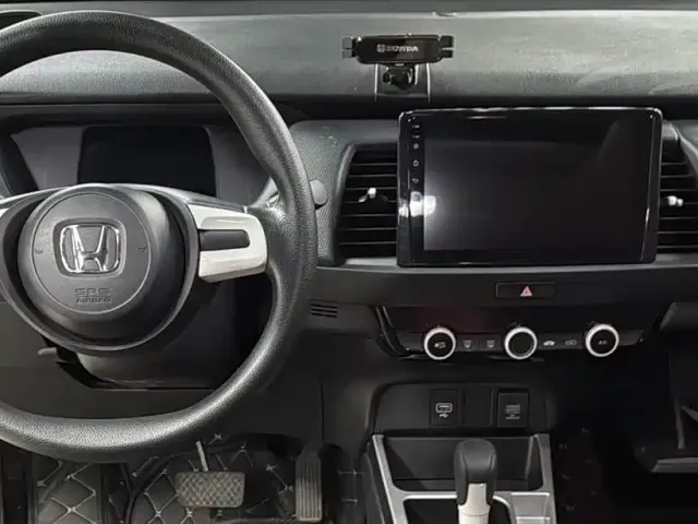 Honda Fit — Фото автомобиля 6