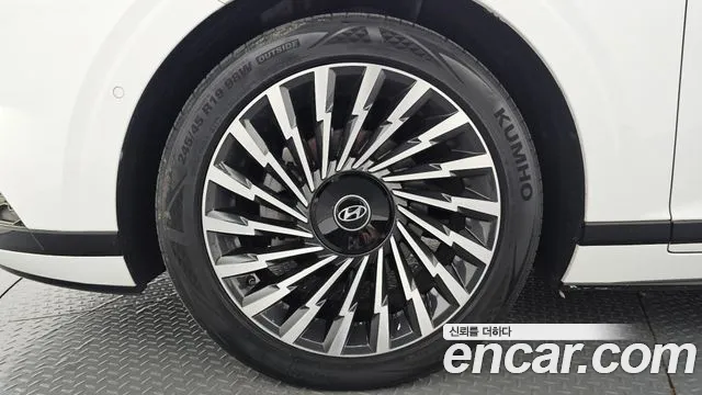 Hyundai Grandeur GN7 — Фото автомобиля 5
