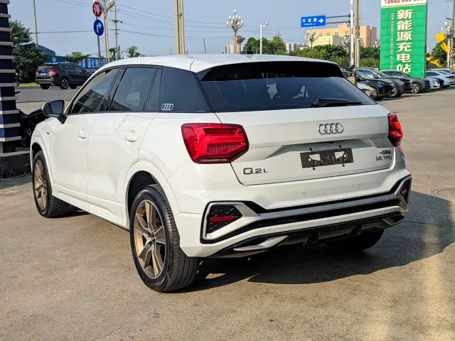 Audi Q2L — Фото автомобиля 6