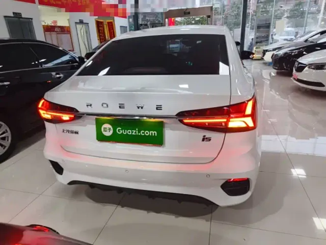 Roewe i5 — Фото автомобиля 5