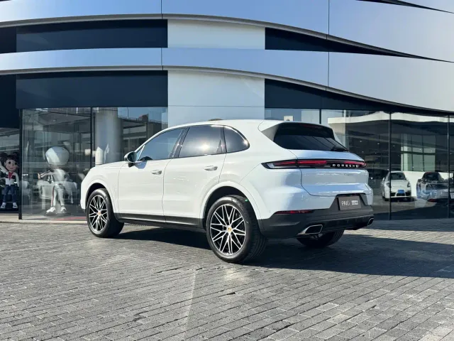 Porsche Cayenne — Фото автомобиля 4