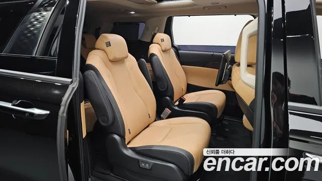 Kia Canival Carnival 4 поколение Бензин 9 мест Signature — Фото автомобиля 9