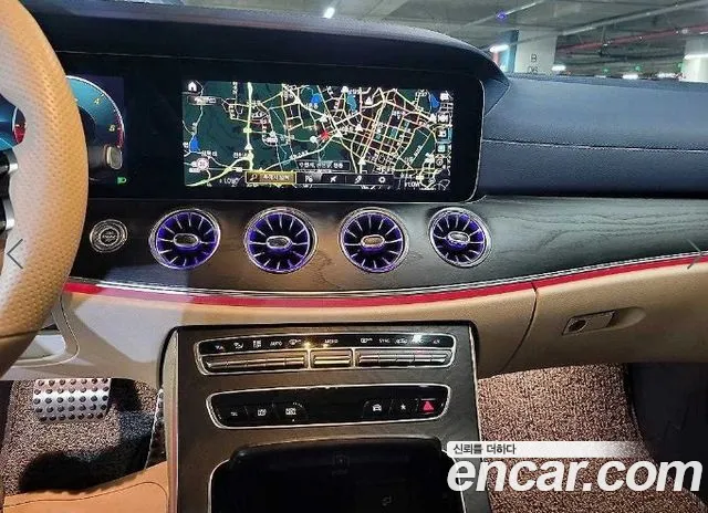 Mercedes-Benz E-Class — Фото автомобиля 10