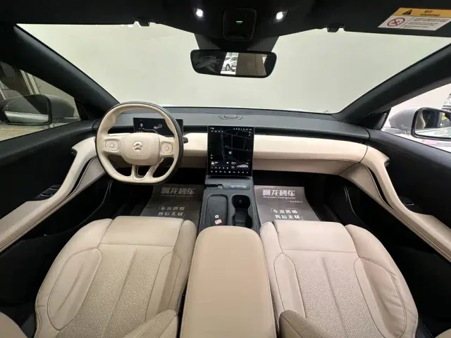 Nio ET5 — Фото автомобиля 5