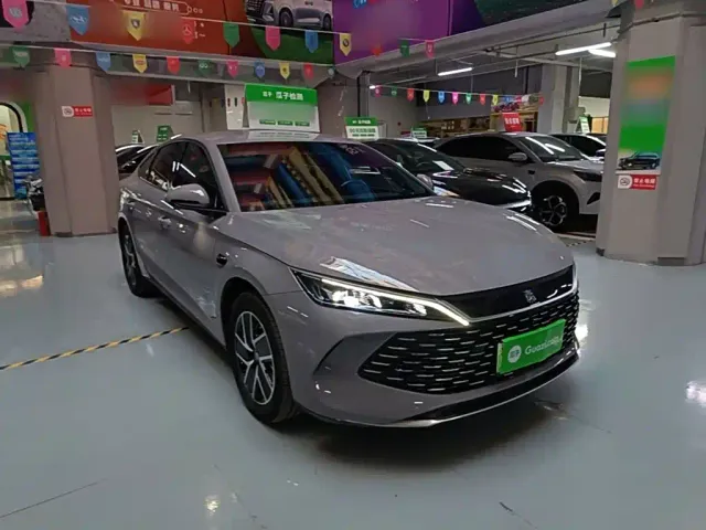 BYD Qin L — Фото автомобиля 3