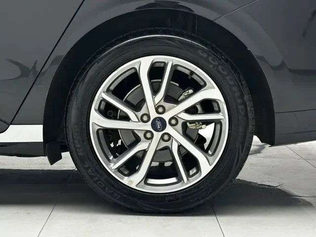 Ford Mondeo — Фото автомобиля 21