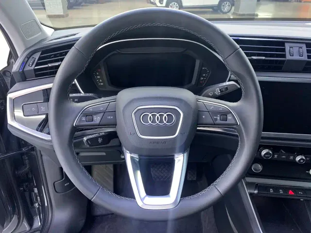 Audi Q3 — Фото автомобиля 6