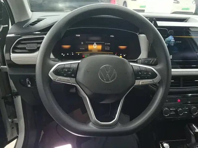 Volkswagen Tharu — Фото автомобиля 6
