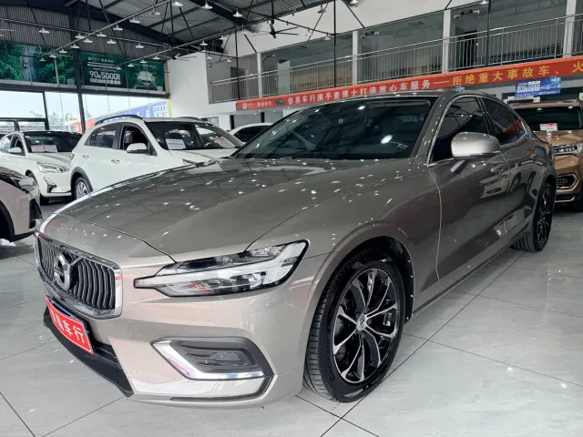 Фотография автомобиля — Volvo S60