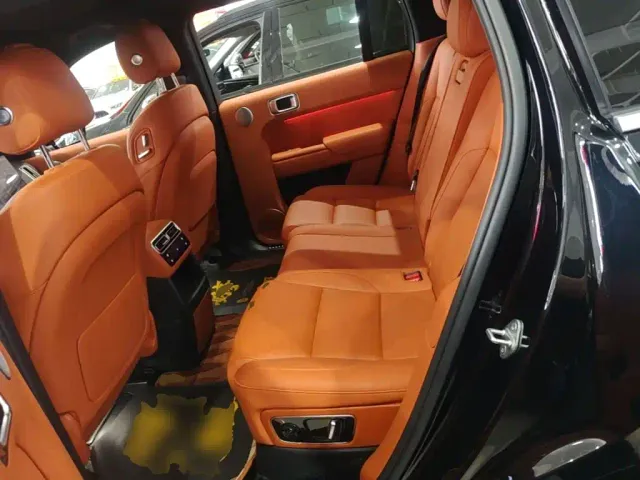 Li Auto L7 — Фото автомобиля 16