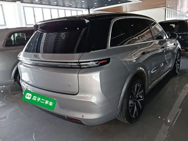 Li Auto L8 — Фото автомобиля 6