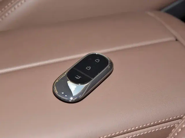 Leapmotor C11 — Фото автомобиля 11