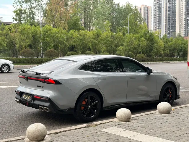 Changan UNI-V — Фото автомобиля 4