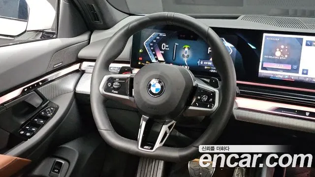 BMW 5-Series 5 серия (G60) 530i xDrive M Sport — Фото автомобиля 13