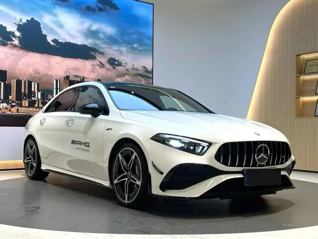 Mercedes-Benz A-Class AMG — Фото автомобиля 3