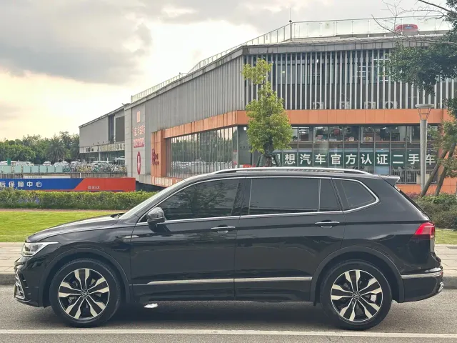 Volkswagen Tiguan L — Фото автомобиля 5