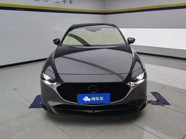 Mazda Axela — Фото автомобиля 2