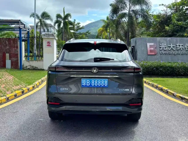 Changan CS75 Plus — Фото автомобиля 8