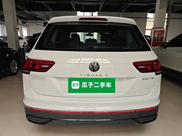 Volkswagen Tiguan L — Фото автомобиля 5
