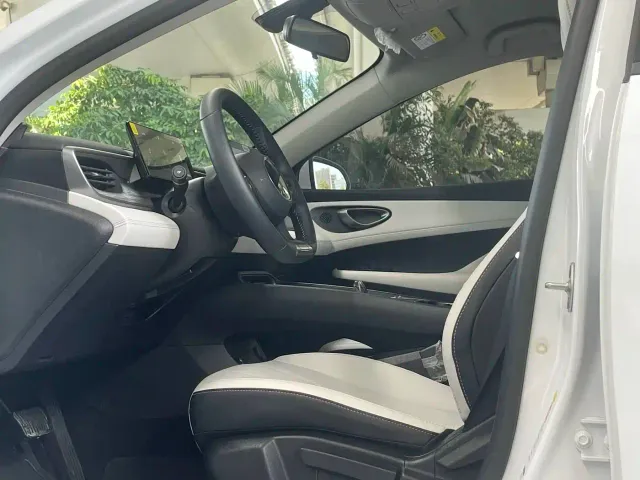 BYD Seal 05 DM-i — Фото автомобиля 12
