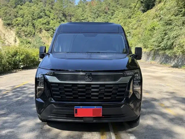 Sinotruk Xianfeng V — Фото автомобиля 2