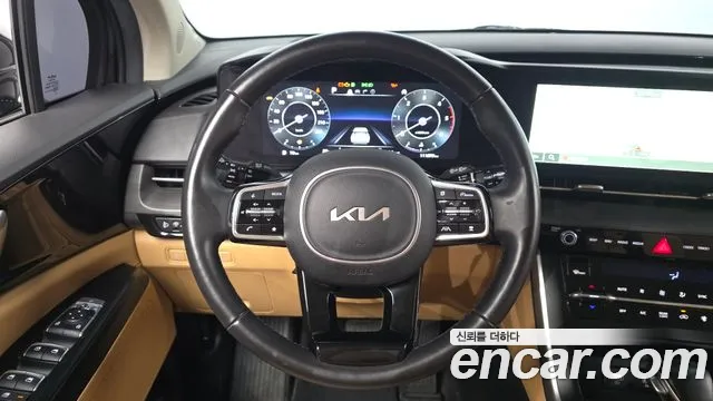 Kia Carnival Generation 4 — Фото автомобиля 13