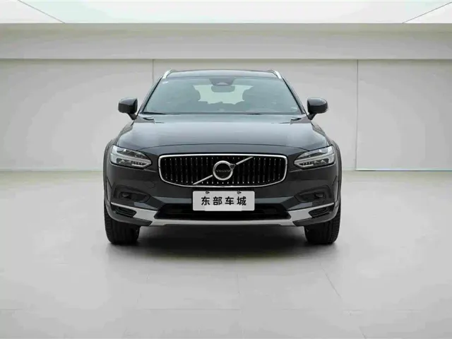 Volvo Volvo V90 2024 Cross Country B5 AWD Premium Edition — Фото автомобиля 2