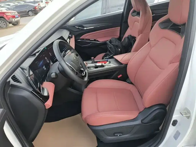 Changan X5 Plus — Фото автомобиля 14