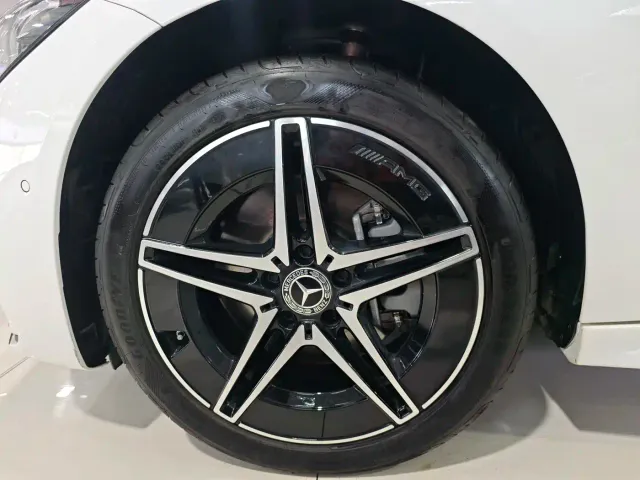 Mercedes-Benz C-Class — Фото автомобиля 16